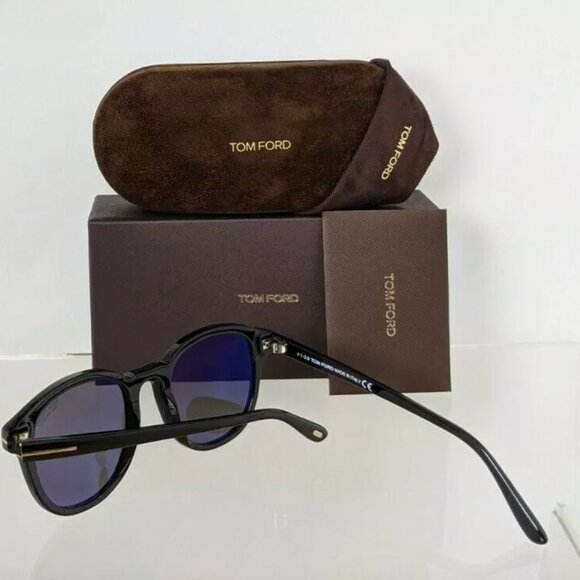 Tom Ford Black Polarized 57mm Sunglasses - Picture 5 of 5